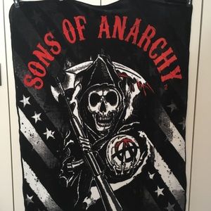Blanket and canvas picture
